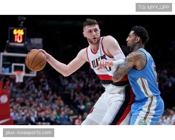 坎通纳回撤接应如何破解对手高位防线：关键战中的进攻主导机制